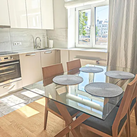 Heart, Space, Loft View, Free Parking *